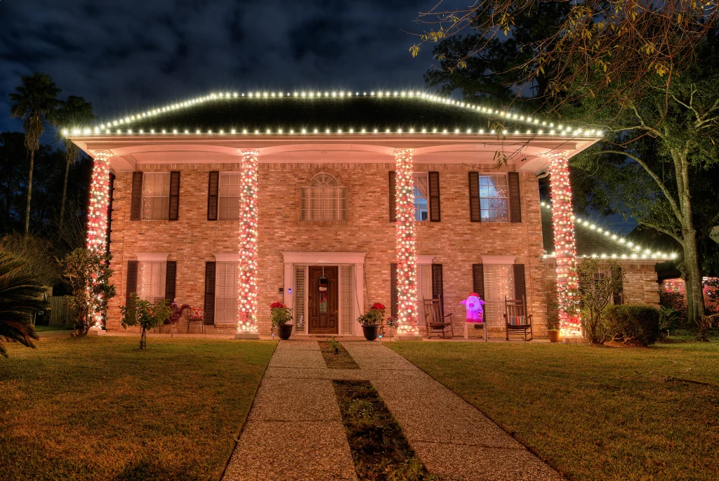 House lit up with Christmas lights